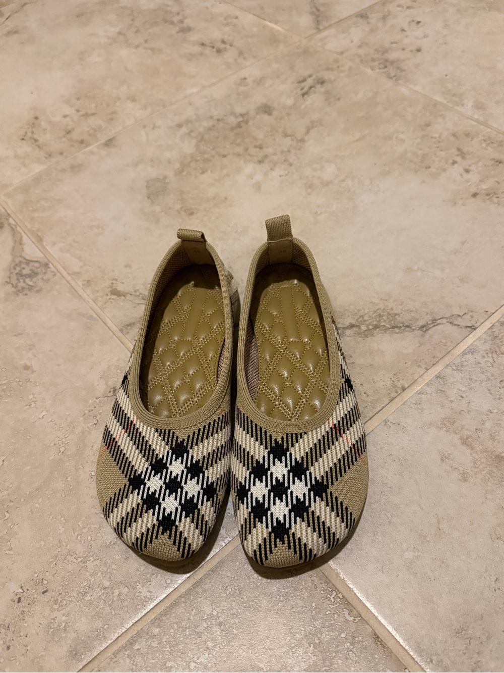 Women’s Beige Plaid Slip-On Ballet Flats